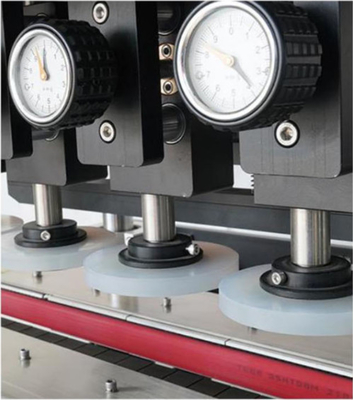 Eight Wheel Dia 55mm Food Capping Machine 1000w 120b/min